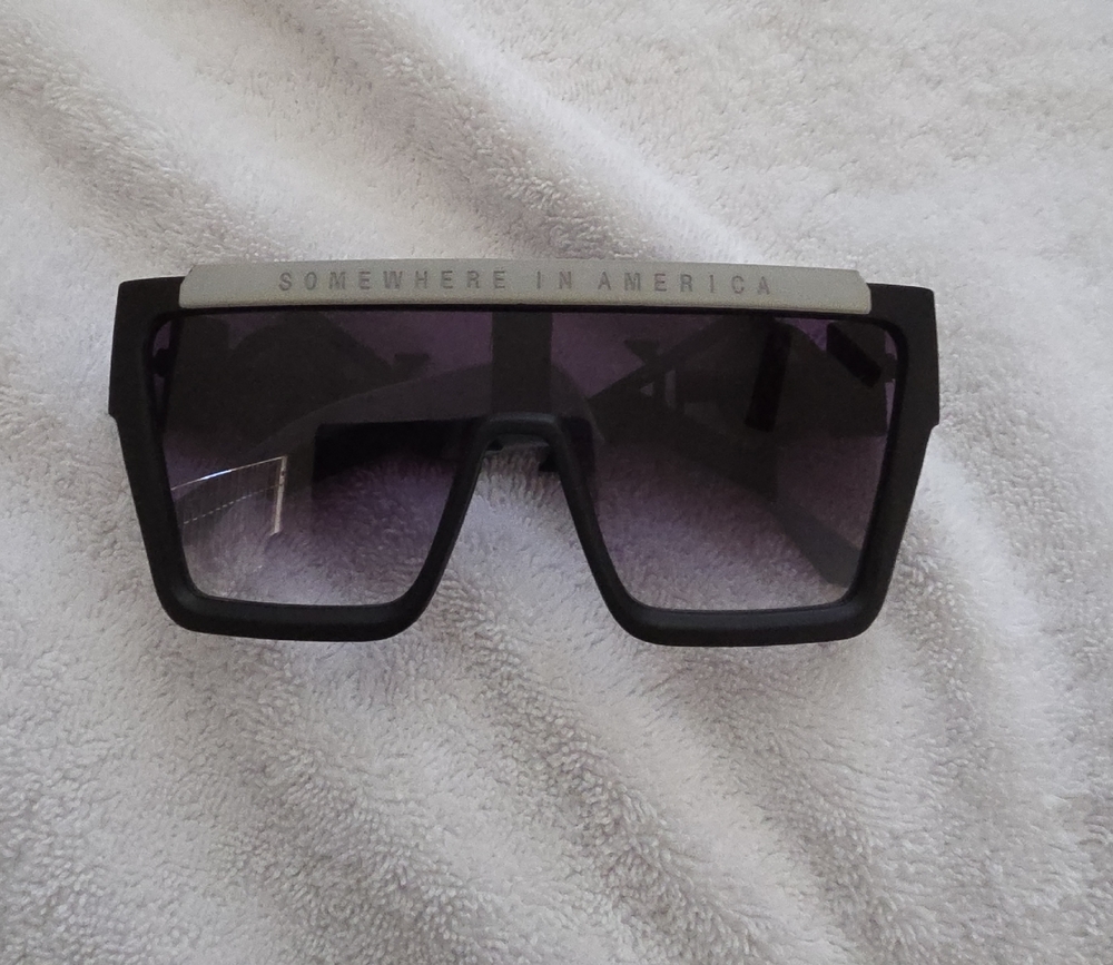 Black and Gray Sunglasses
